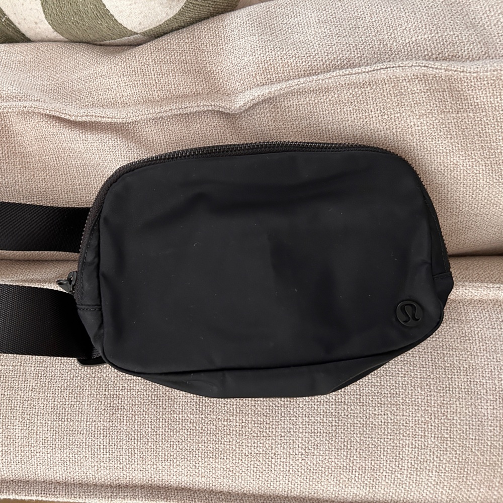 Lululemon Fanny pack
